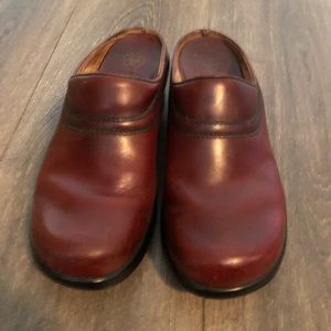 Ariat Slip On Brown Leather Clogs